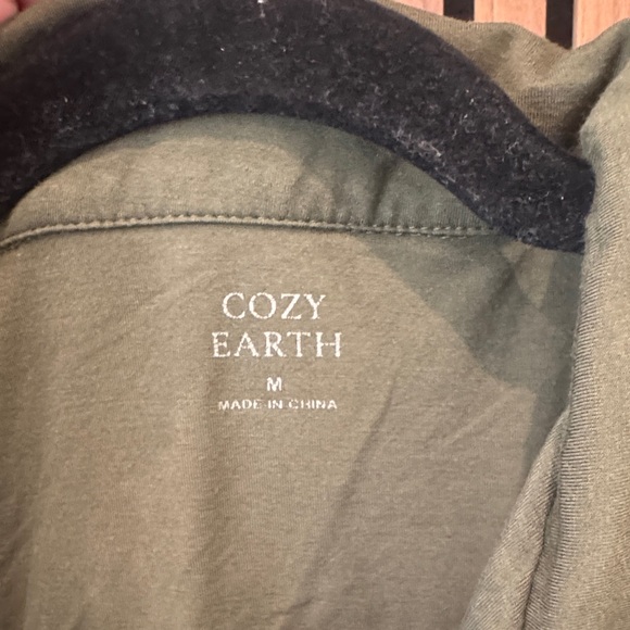 Cozy Earth Women's Bamboo Stretch-Knit Short Sleeve & Pant Pajama Set - Picture 2 of 2